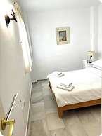 Beach Apartment - Sleeps 6, Pool & Private Terrace
