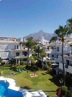 Beach Apartment - Sleeps 6, Pool & Private Terrace