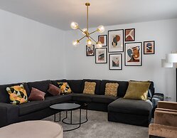 Inviting 4-bed Villa in Playa Blanca