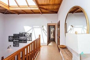 Inviting 4-bed Villa in Playa Blanca