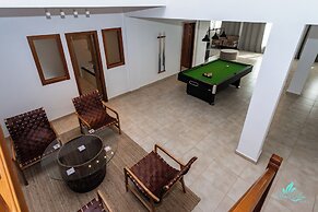 Inviting 4-bed Villa in Playa Blanca