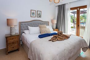Inviting 4-bed Villa in Playa Blanca