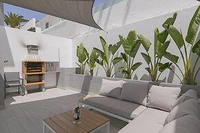 Stunning Apartment Within Villa Nr Los Cristianos