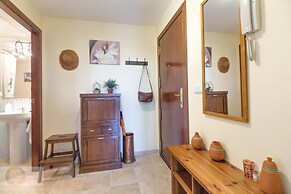 Charming 2-bedroom Apartment in Costa Esuri Golf