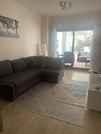 Stunning 2-bed Apartment in Marina de le Duquesa