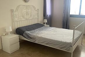 2 Bed Flat-sleeps 4-pets-parking-marina Duquesa