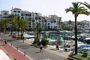 Stunning 2-bed Apartment in Marina de le Duquesa