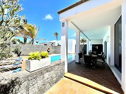 Beautiful 5-bed Villa in Playa Blanca
