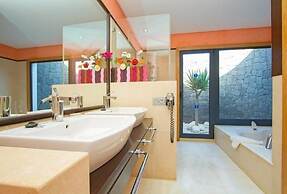 Beautiful 5-bed Villa in Playa Blanca