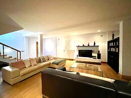 Beautiful 5-bed Villa in Playa Blanca