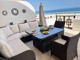 Spacious Stunning Views 2-bed Apartment, Estepona