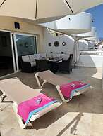 Spacious Stunning Views 2-bed Apartment, Estepona