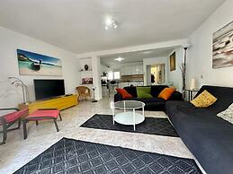 Charming 3-bed Apartment in Fuengirola