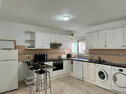 Charming 3-bed Apartment in Fuengirola