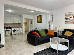 Charming 3-bed Apartment in Fuengirola