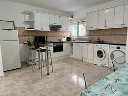 Charming 3-bed Apartment in Fuengirola