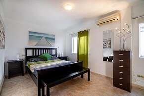 Charming 3-bed Apartment in Fuengirola