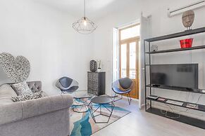 Remarkable 3 Bedroom Apartment in L'eixample