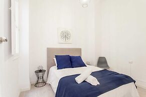 Remarkable 3 Bedroom Apartment in L'eixample