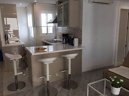 Near Beach 2-bed Apartment in Centrum Fuengirola
