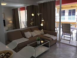 Near Beach 2-bed Apartment in Centrum Fuengirola