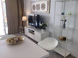 Near Beach 2-bed Apartment in Centrum Fuengirola