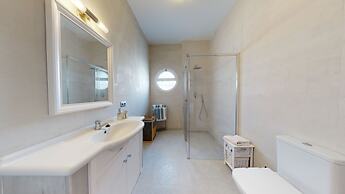 Luxury 5 Bed House Private Pool and Sea View Nerja