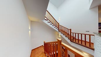 Luxury 5 Bed House Private Pool and Sea View Nerja