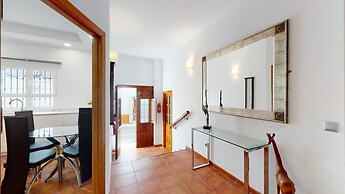 Luxury 5 Bed House Private Pool and Sea View Nerja