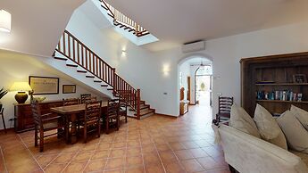 Luxury 5 Bed House Private Pool and Sea View Nerja