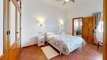 Luxury 5 Bed House Private Pool and Sea View Nerja