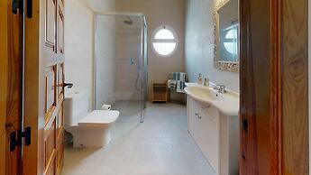 Luxury 5 Bed House Private Pool and Sea View Nerja