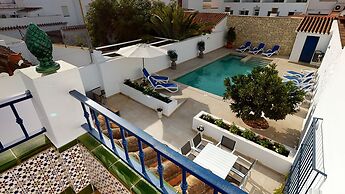 Luxury 5 Bed House Private Pool and Sea View Nerja