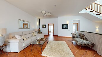 Luxury 5 Bed House Private Pool and Sea View Nerja