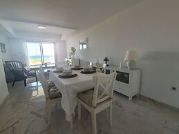 Captivating 2-bed Apartment First Line Beach
