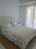 Captivating 2-bed Apartment First Line Beach