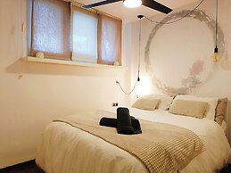 Stunning sea View and Waterfront Apartment