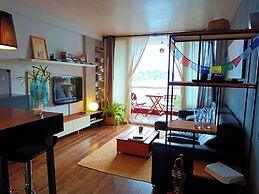 Stunning sea View and Waterfront Apartment