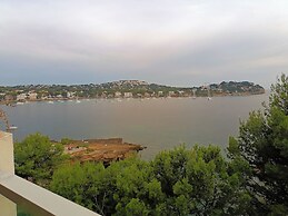 Stunning sea View and Waterfront Apartment