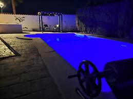 Sunny Villa Oasis in La Alfoquia