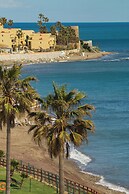 1 Line Beachfront Apartment With Stunning sea View