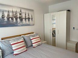 Stunning 3-bed Apartment in Puerto De Mazarron