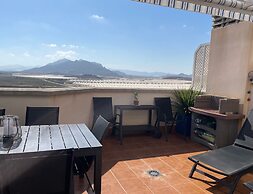 Stunning 3-bed Apartment in Puerto De Mazarron