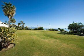 Immaculate 3-bed Penthouse- Stunning Views