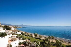 Immaculate 3-bed Penthouse- Stunning Views