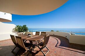 Immaculate 3-bed Penthouse- Stunning Views