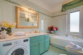 Casa Angerin 4 - Attico Con Balcone