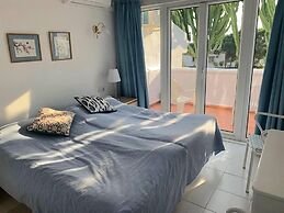 Calahonda - Sleeps 6 - Parking - Garden - Pool