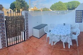 Calahonda - Sleeps 6 - Parking - Garden - Pool