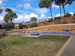 Peaceful, Spacious, 2 bed 2 Bath Elviria Condo